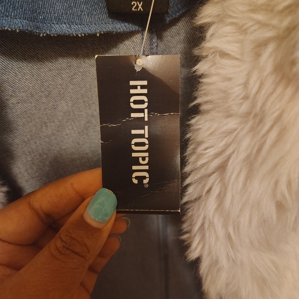 Coat - Picture 6 of 7